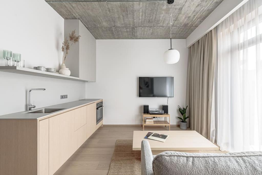 Cozy Japanese Oasis With Balcony, Gramophone, Netflix Lejlighed VNO Eksteriør billede