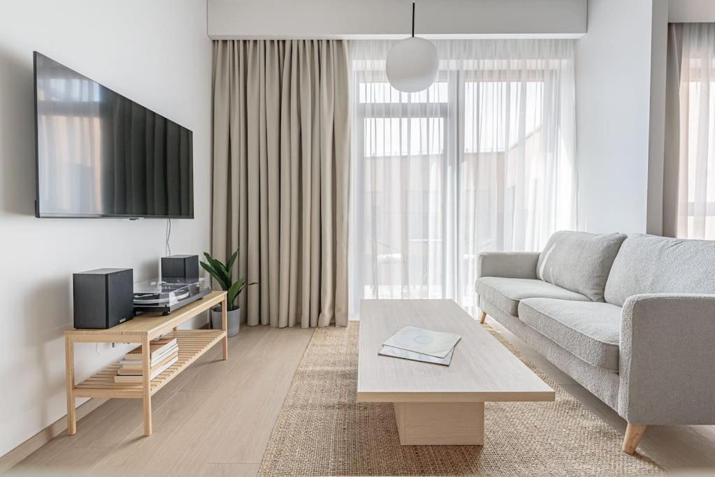 Cozy Japanese Oasis With Balcony, Gramophone, Netflix Lejlighed VNO Eksteriør billede